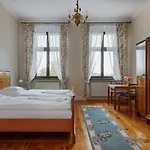 Bed and Breakfast Palac W Orli - Pokoje, Restauracja Kozmin