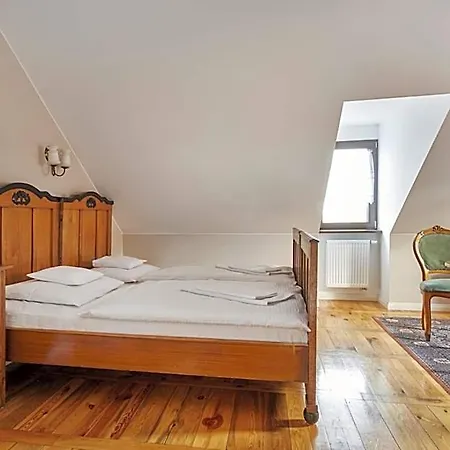 Palac W Orli - Pokoje, Restauracja 4*
