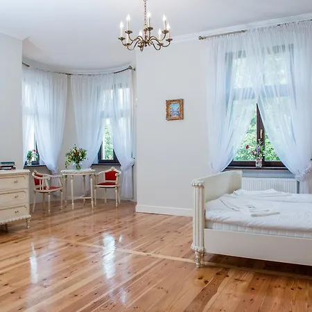 Palac W Orli - Pokoje, Restauracja 4* Kozmin
