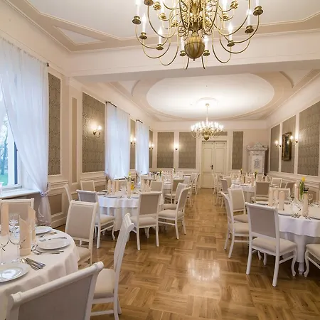 Pałac W Orli - Pokoje, Restauracja Nocleg ze śniadaniem 4*