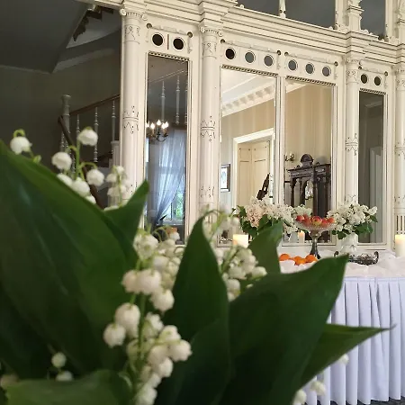 Palac W Orli - Pokoje, Restauracja 4*