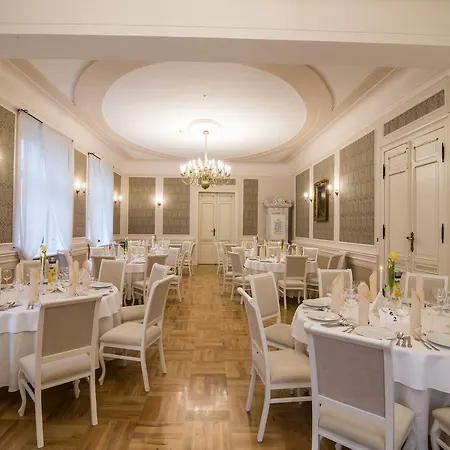 Palac W Orli - Pokoje, Restauracja