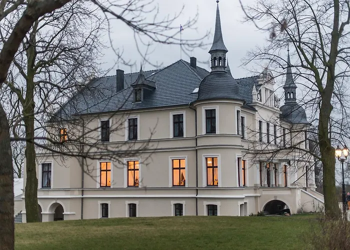 Palac W Orli - Pokoje, Restauracja 4*