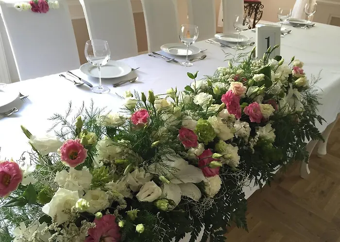 Bed & Breakfast Palac W Orli - Pokoje, Restauracja