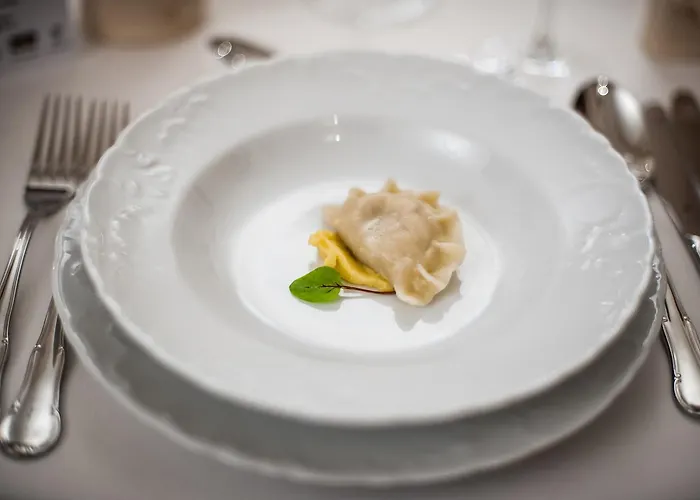 Palac W Orli - Pokoje, Restauracja